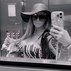 Meet your Posher, LaLa